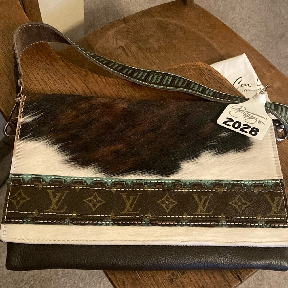 Holy Cow Couture Exclusive Collection Classy Cowgirl LV w/Dust Bag Like …